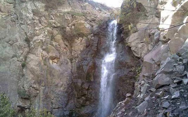 آبشار شارشار در زنجان یکی از مکان های گردشگری زنجان