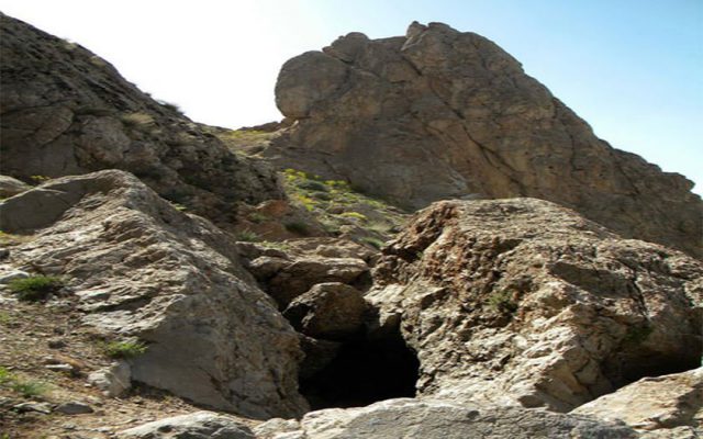 غار گلجیک یکی از مکان های گردشگری زنجان