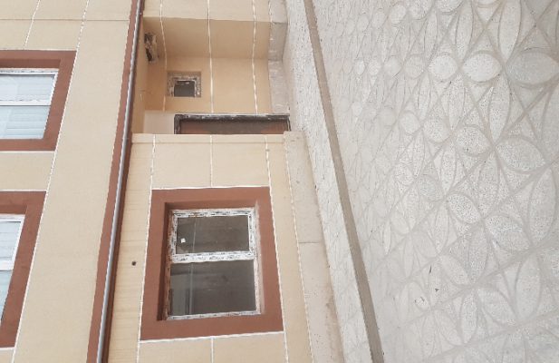 ساختمان ۹۰ متری روبروی ایستگاه مترو شهرجدیدهشتگرد