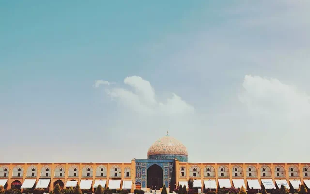 مسجد شیخ لطف الله مکان گردشگری اصفهان