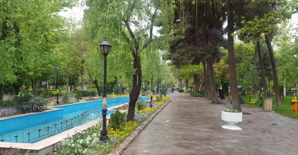 باغ ملی مشهد یکی از مکان های تفریحی مشهد